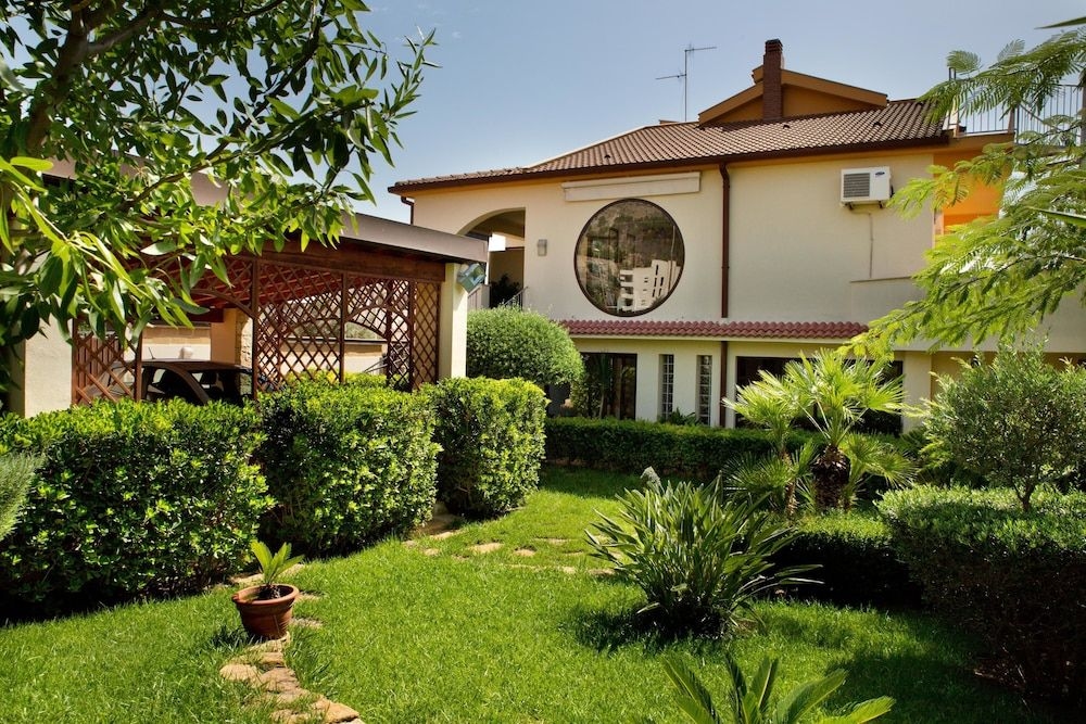 Il Mandorlo2