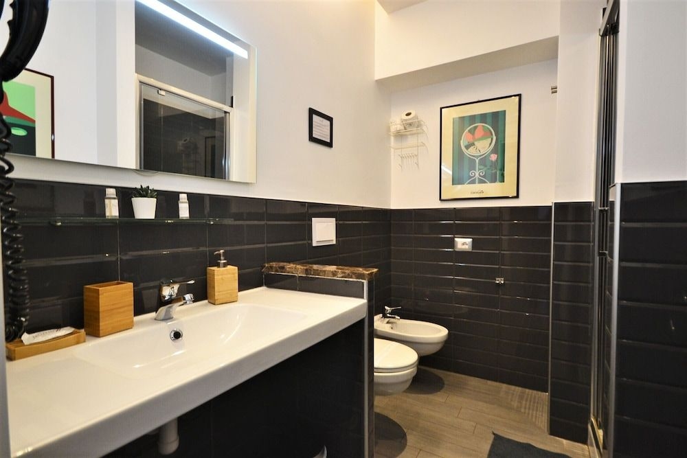 B&B Home 772
