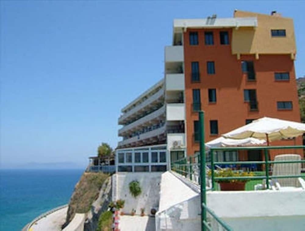 Caposkino Park Hotel3