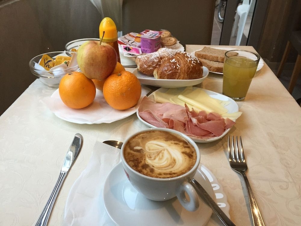 Hotel Montecarlo3