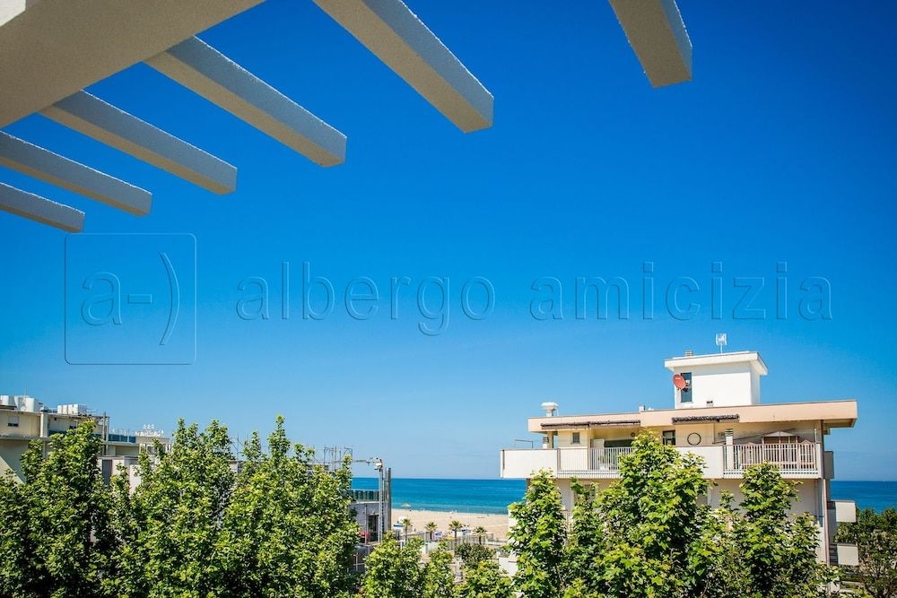 Hotel Amicizia Rimini0