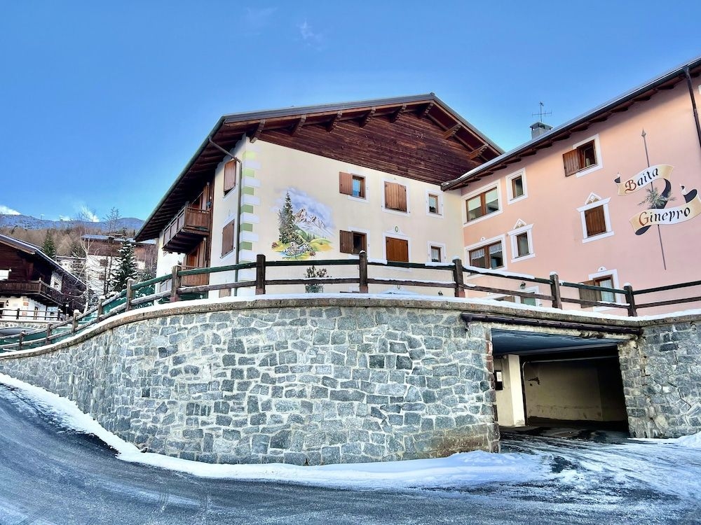 Roulette Apartments1