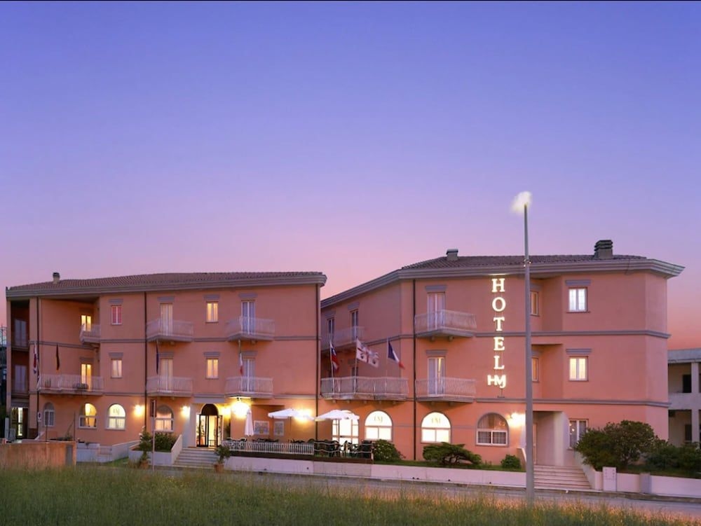HOTEL MAJORE0
