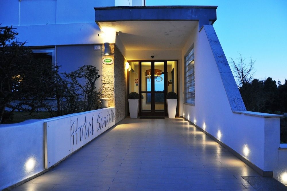 Hotel Sandalia1