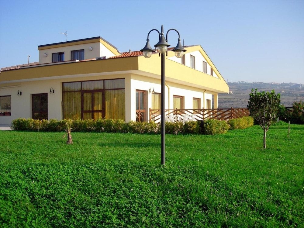 Agriturismo Terra dei Sassi1