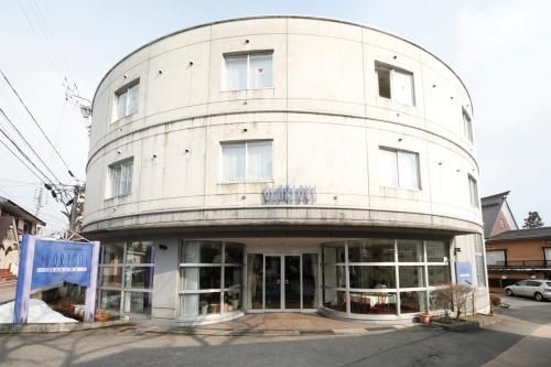 โรงแรม 24 สวีท ฮากูบะ (Hotel 24 Sweets HAKUBA)0