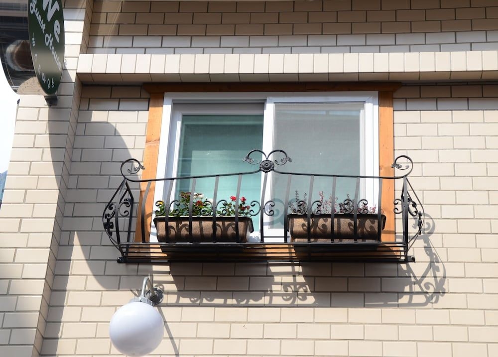 We Guest House2