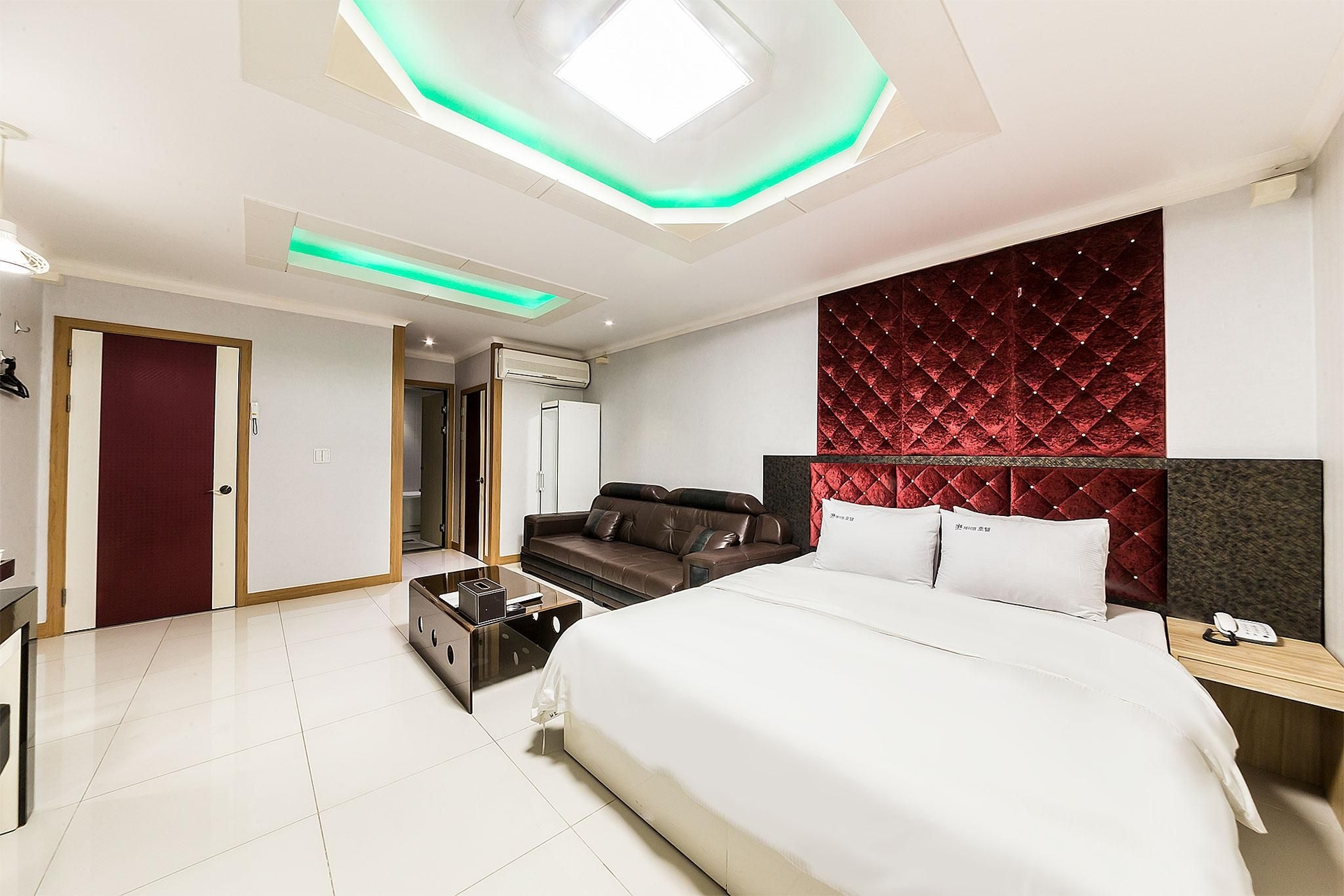 โรงแรมเจเอ็ม (JM Hotel)1