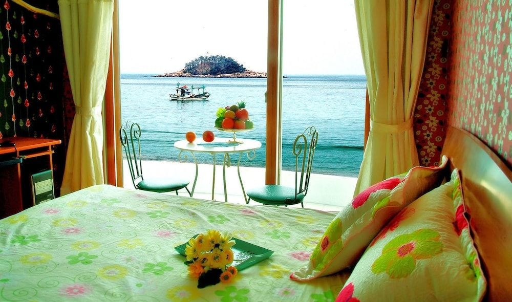 Sunrise Pension4