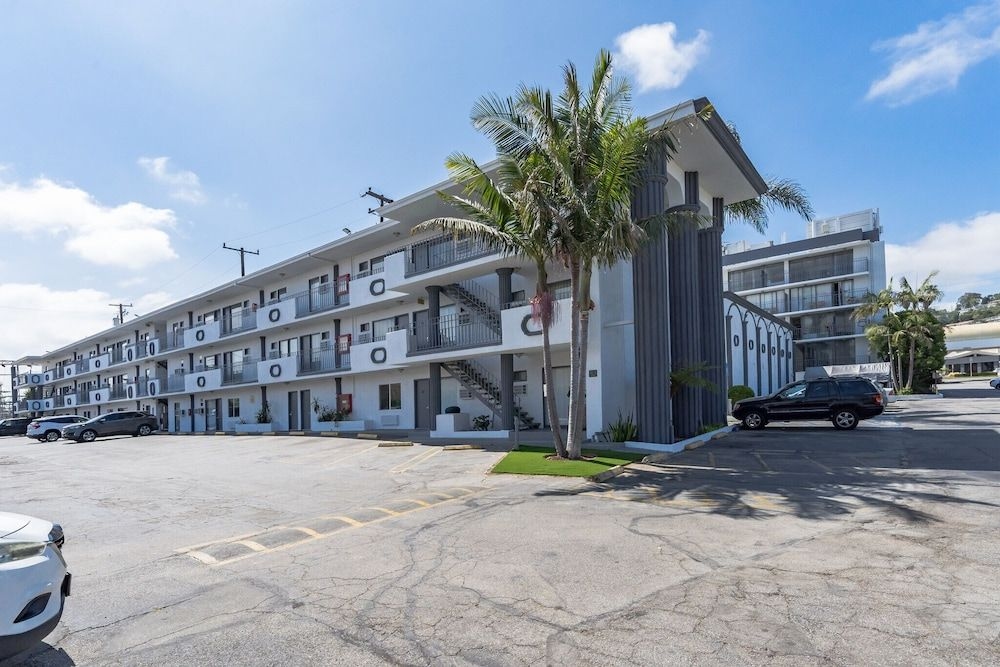 Days Inn Torrance Redondo Beach1