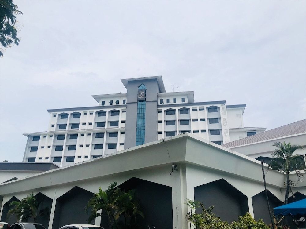 TH Hotel Kota Kinabalu0
