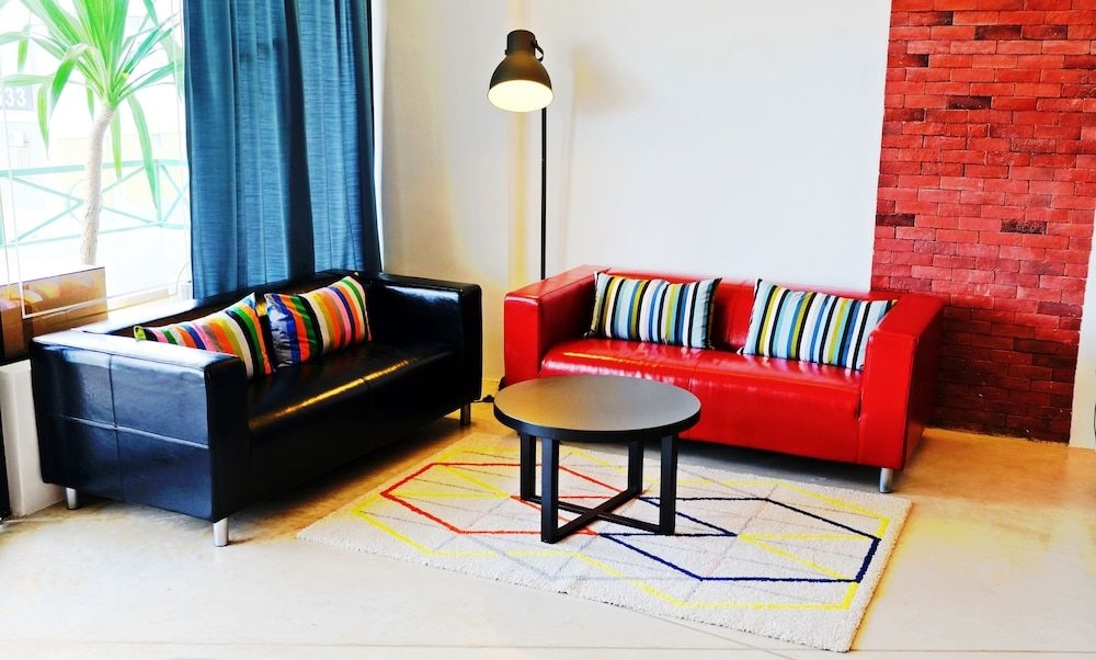 Roomies Suites1