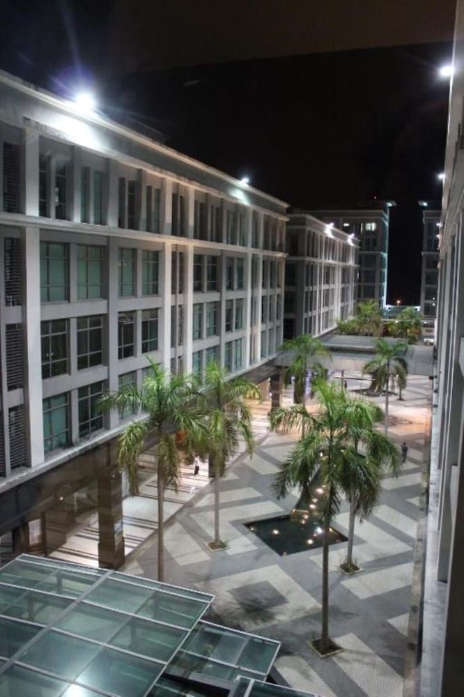 Kingston Hotel4
