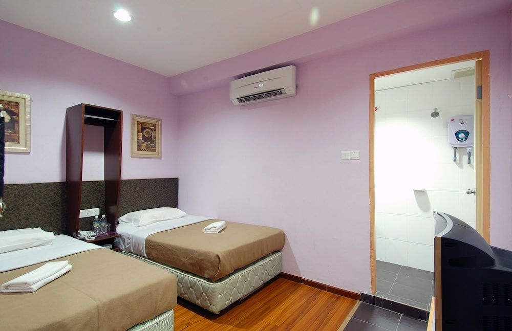 Aristo Hotel @ Putatan3