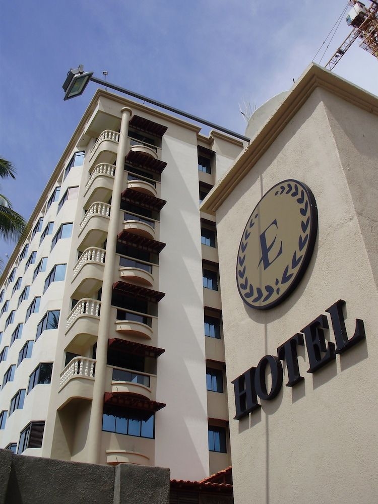 EAGLE BAY HOTEL4