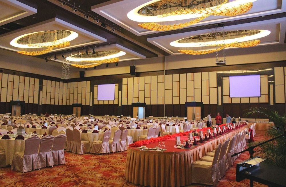 Imperial Hotel Kuching3