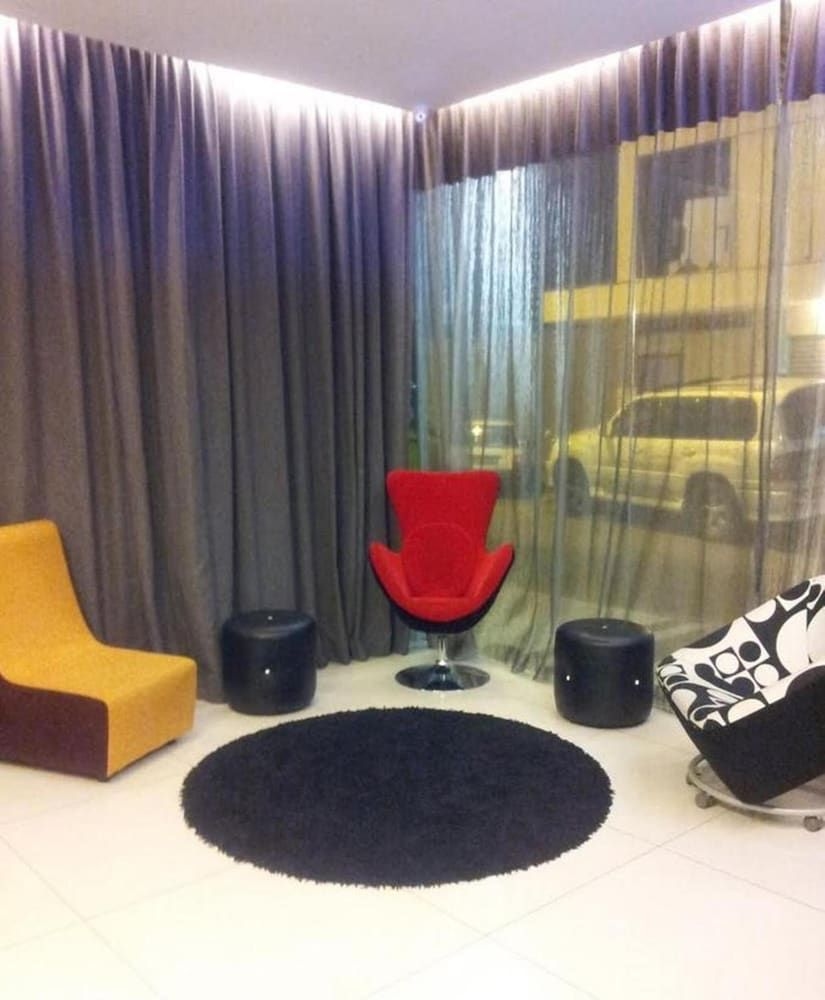 ไฮ-ไฟว์ โฮเต็ล (Hii-5 Hotel)4