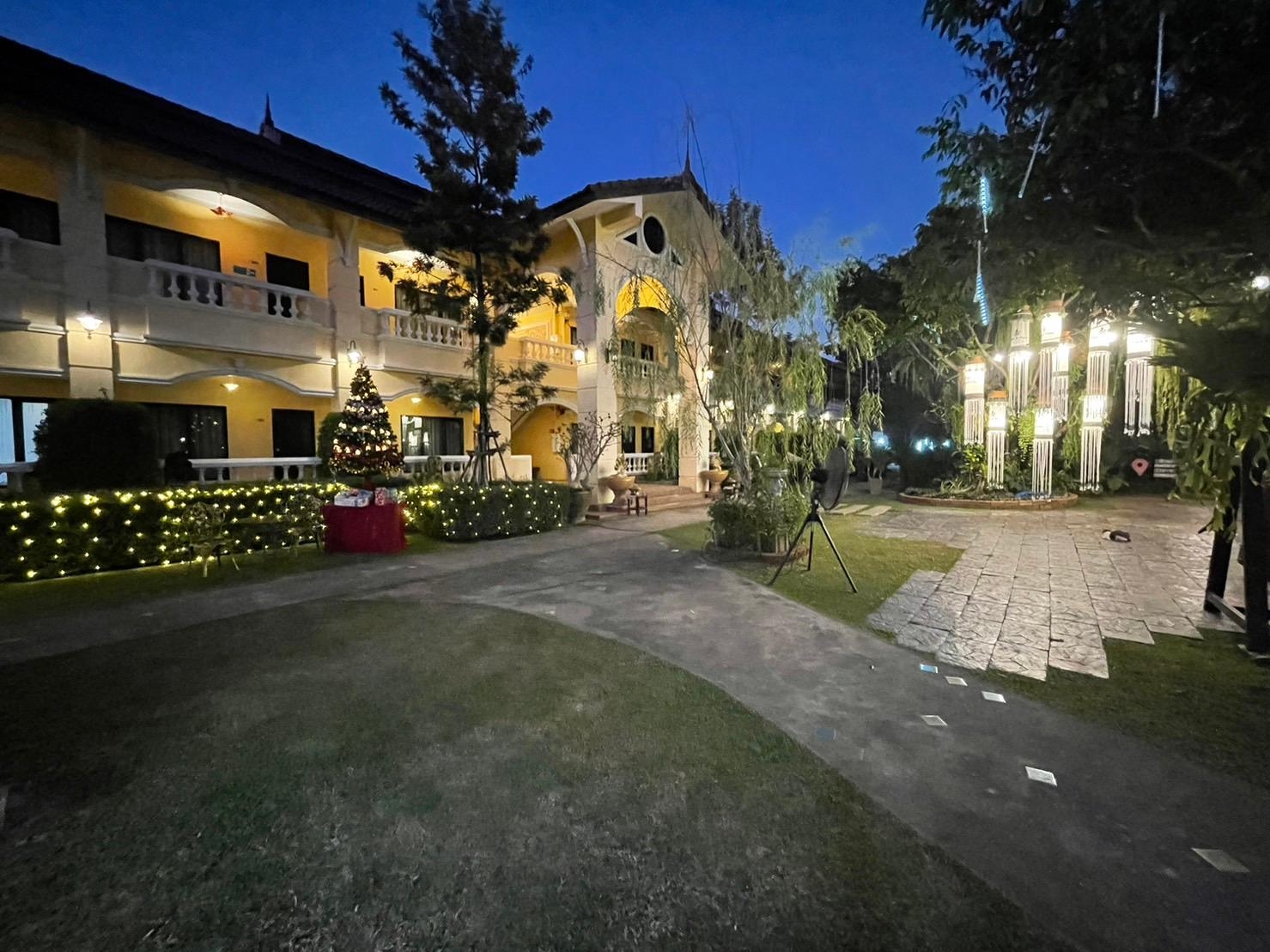 พาร์ค พูล รีสอร์ท (Park Pool Resort)3