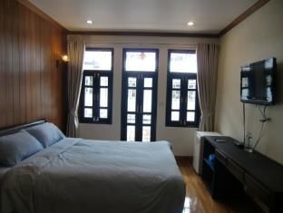 The Royal ThaTien Village4