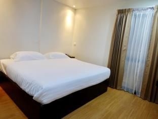 เบสิค ไลน์ @ ลอยเคราะห์ (Basic Line Hotel at Loikroh)2