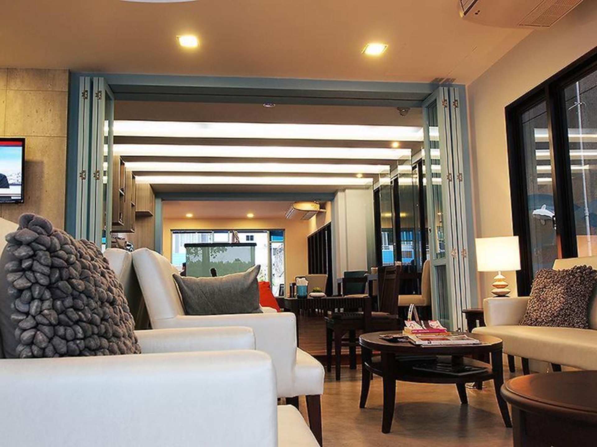 อาโปโฮเทล (Apo Hotel)3