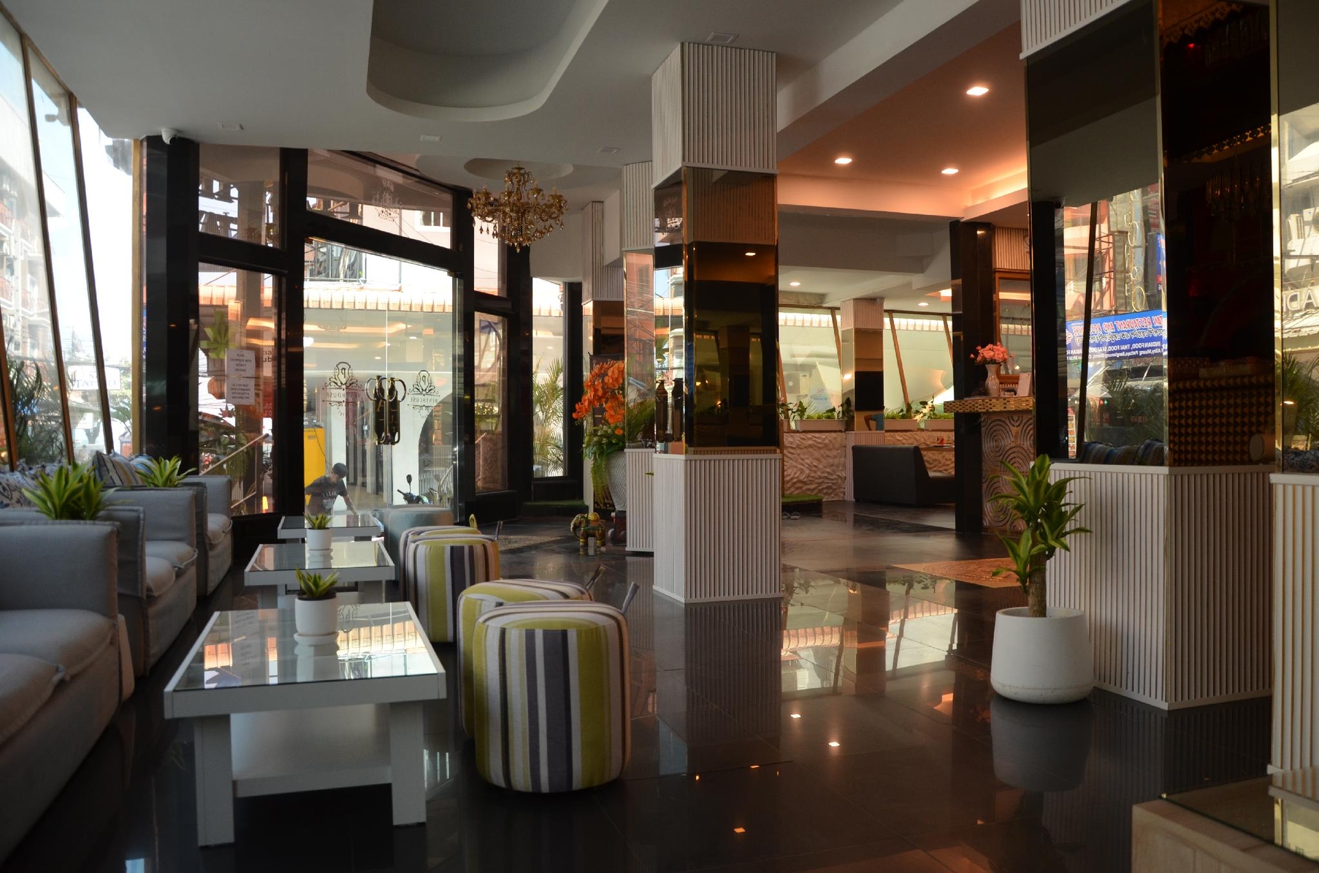เพนท์เฮาส์ พัทยา (Penthouse Pattaya)0