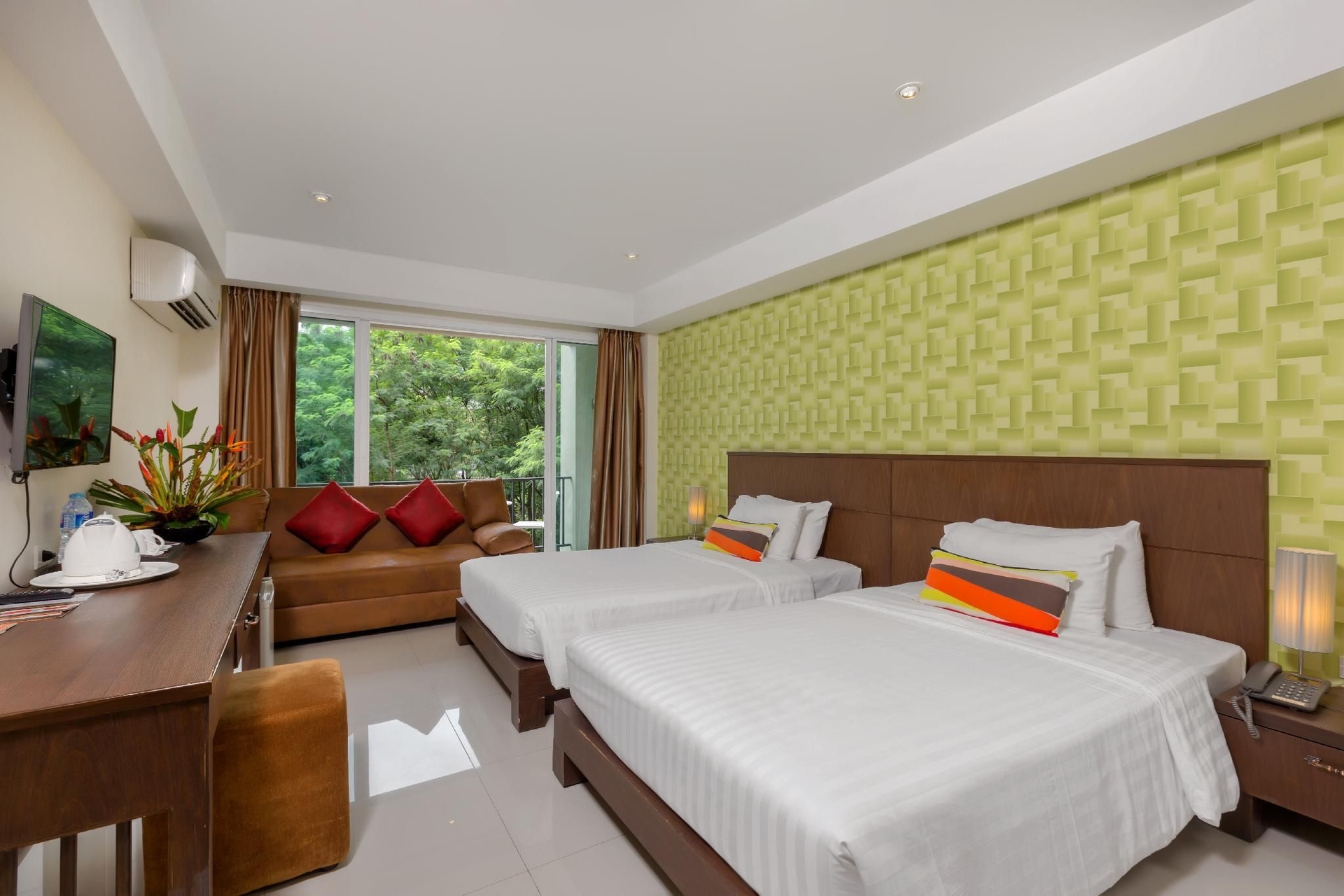 โรงแรมหลับสบายเฮาส์ (Lub Sbuy House Hotel)1