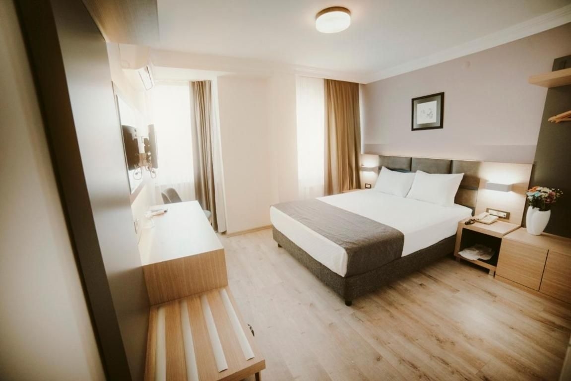 Hotel Helen2
