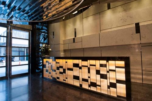 The Cloud Hotel0