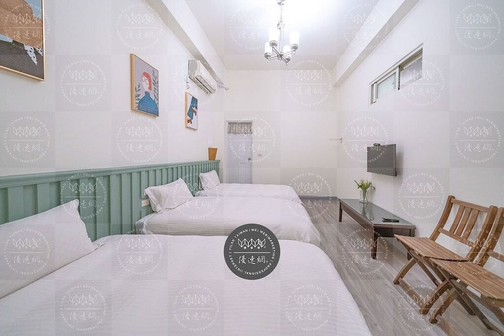 Discovery B&B1