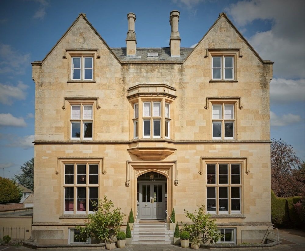 COTSWOLD GRANGE1