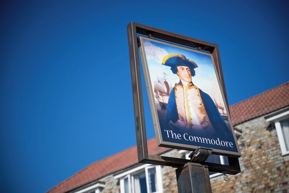 Commodore Hotel1