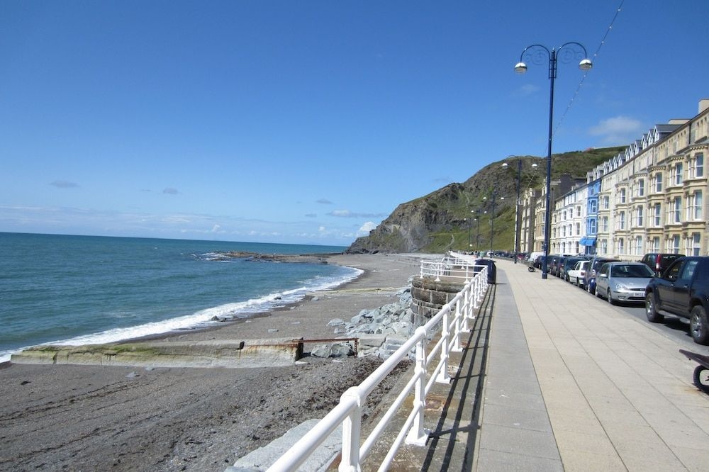 The Glengower Hotel1
