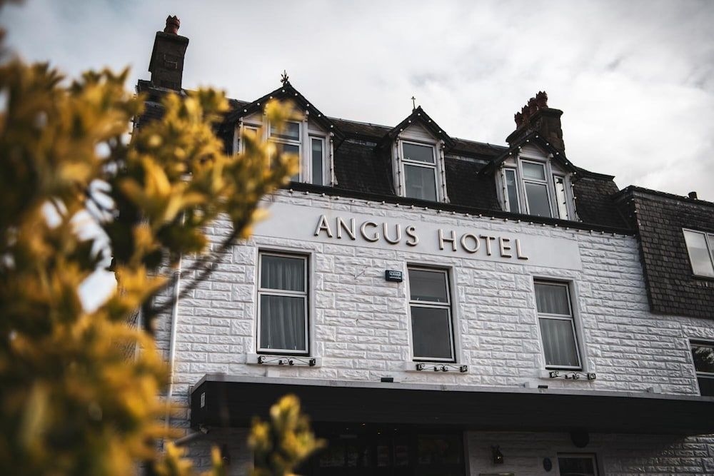 Angus Hotels0