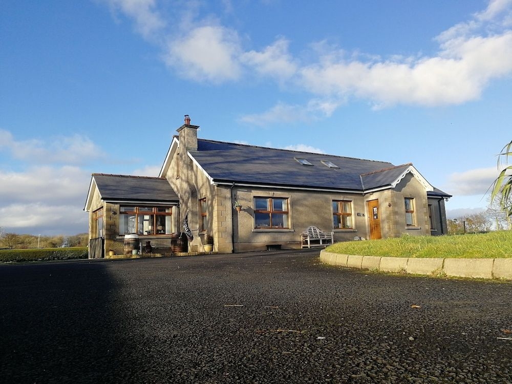 Carnately Lodge1