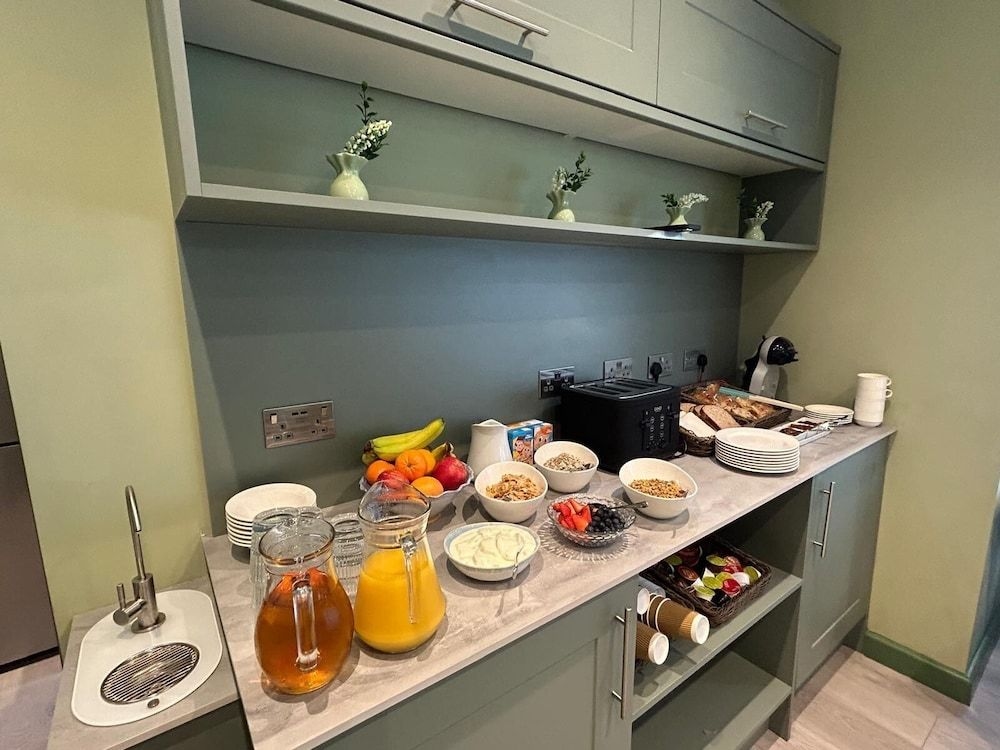 Hamilton Court B&B1