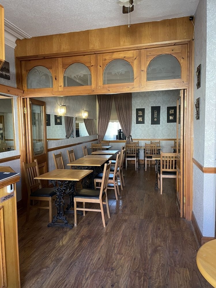 Abbey Lodge4