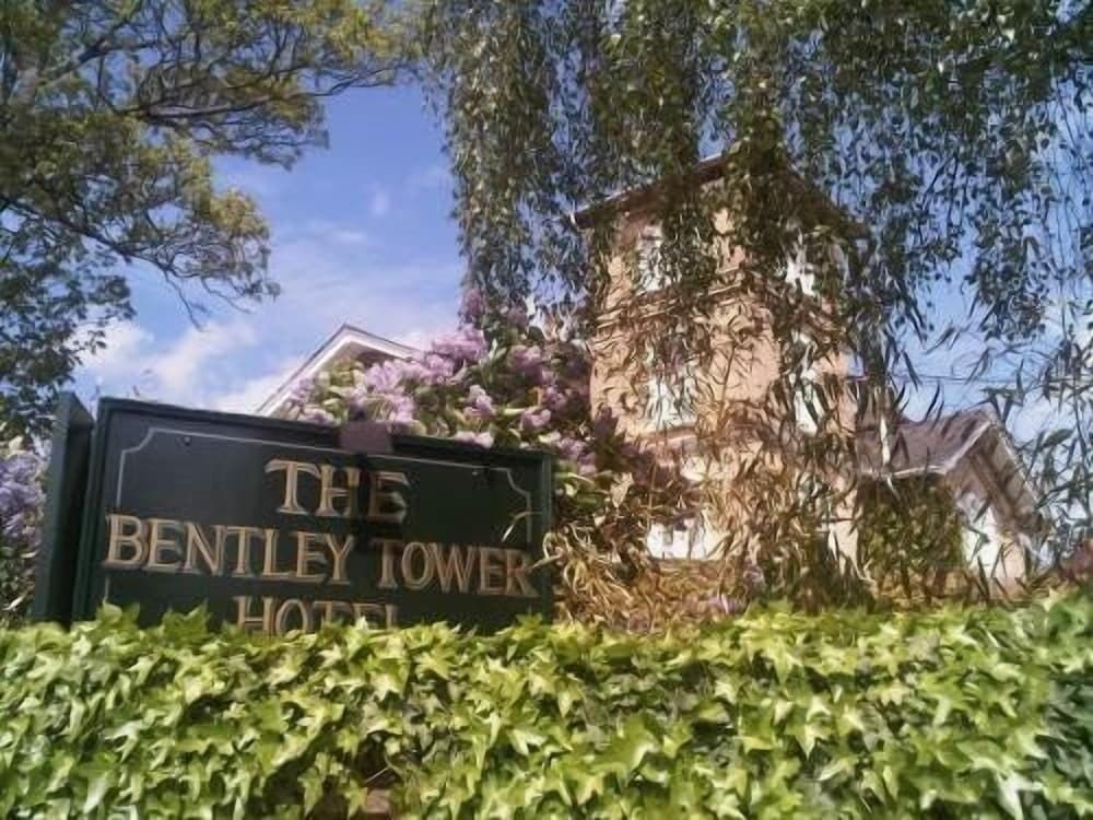 Bentley Tower Hotel0