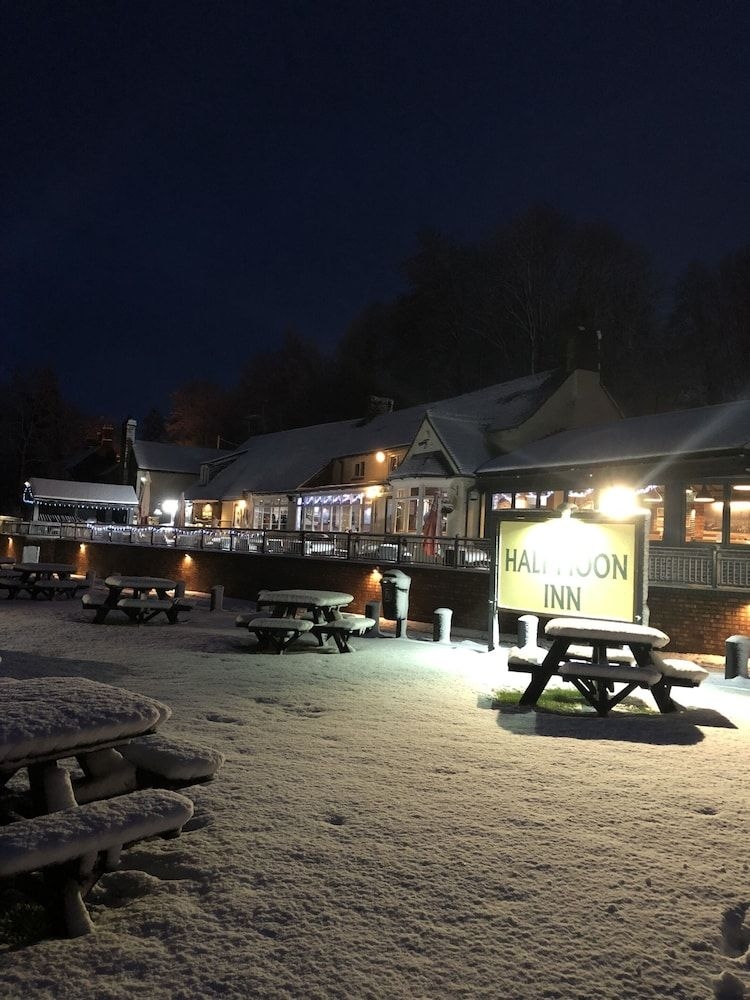 Half Moon Jackfield2