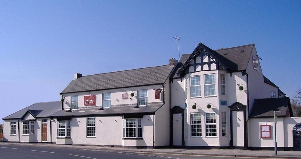 The Hare & Five Hounds Hotel1