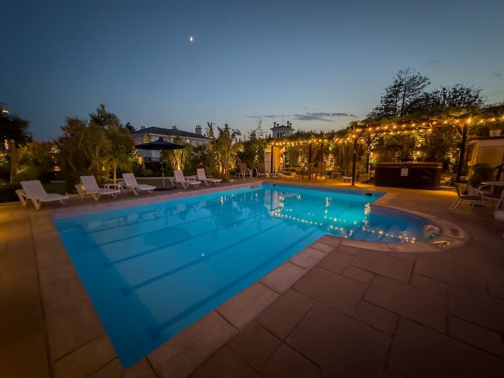 Riviera Lodge Hotel2
