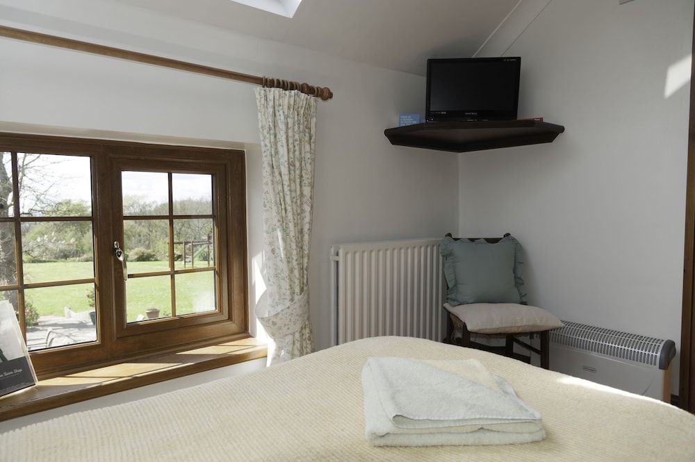 Burton Farmhouse3