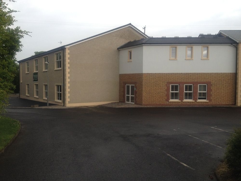 The Hedges Hotel0