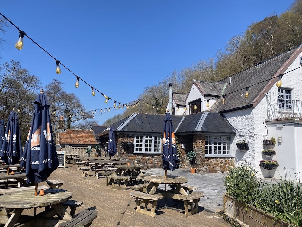 The Sawmill Inn4