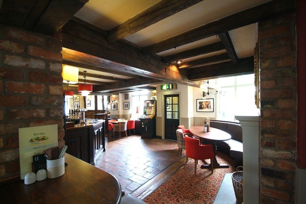 De Trafford Hotel2