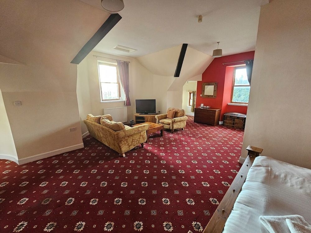 Broomhall Castle3
