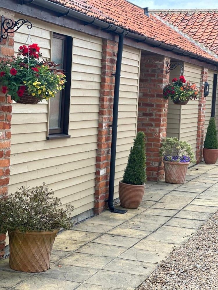 Brickfields Farm2