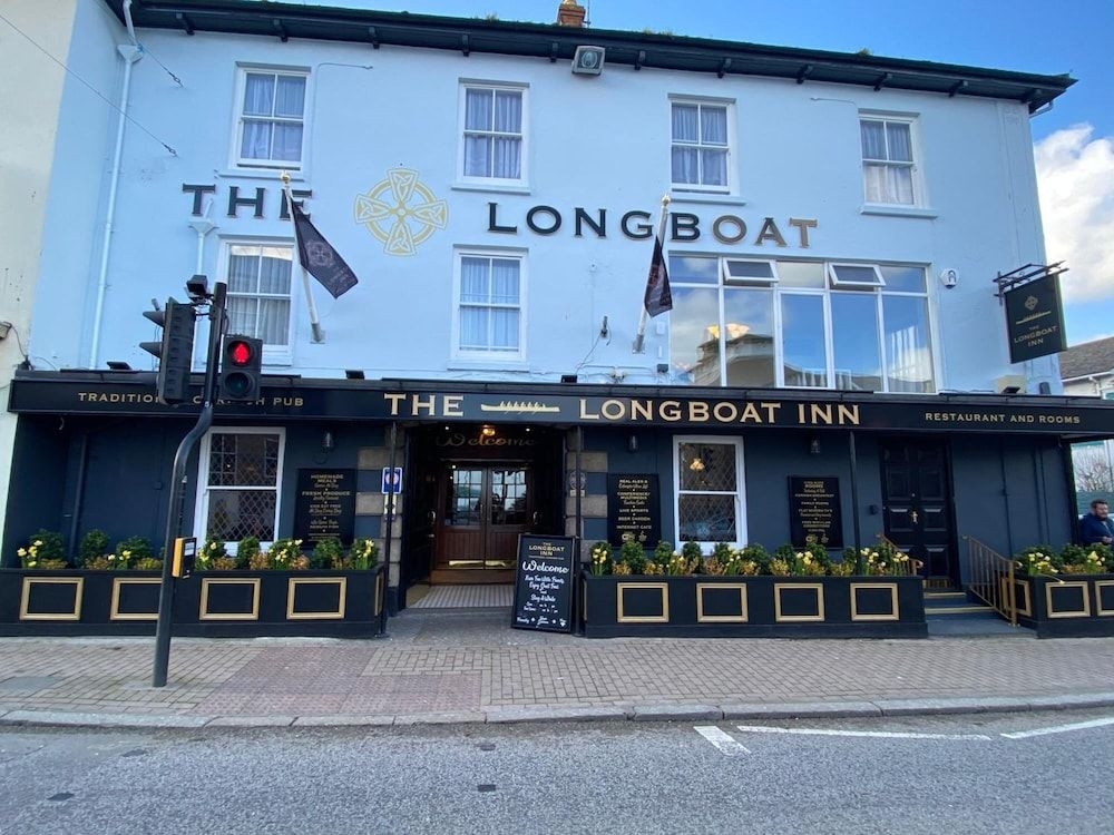 The Longboat Inn2