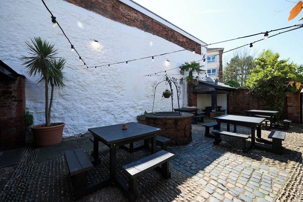 White Hart3