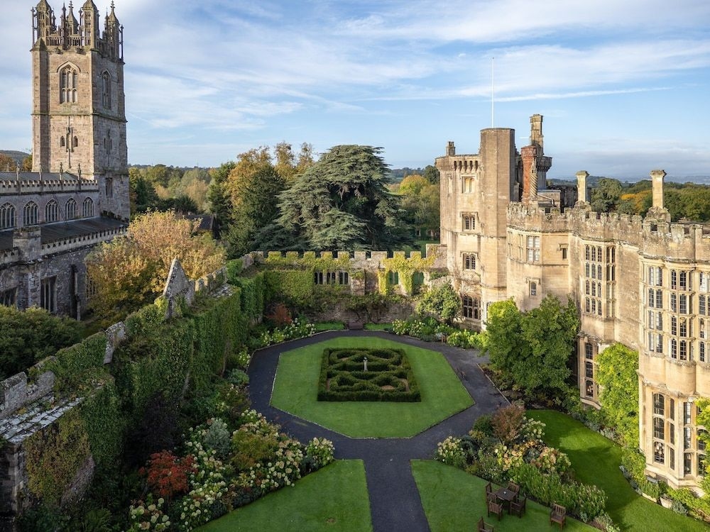 Thornbury Castle3